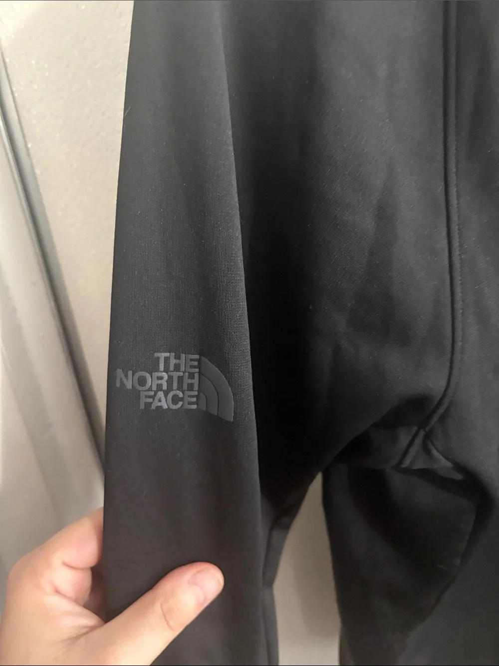 The North Face Men's Black Lightweight Full-Zip Jacket